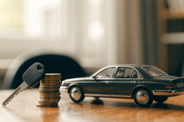 Assurance auto 2026 : pourquoi ça grimpe et comment payer moins