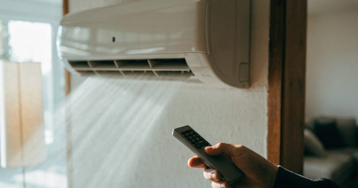 Facture d'électricité qui explose avec la clim : vérifier, contester, réduire