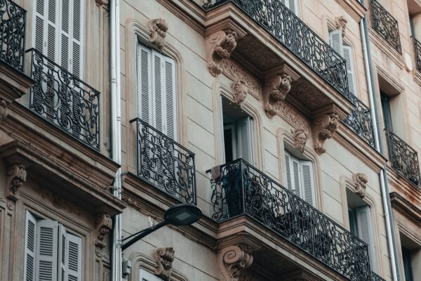 Colis « livré » mais jamais reçu : la procédure qui aboutit et le délai d&rsquo;un an